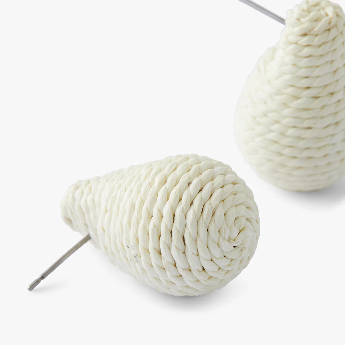 Boucles d'oreilles goutte en raphia Tropical Feel - Image 2