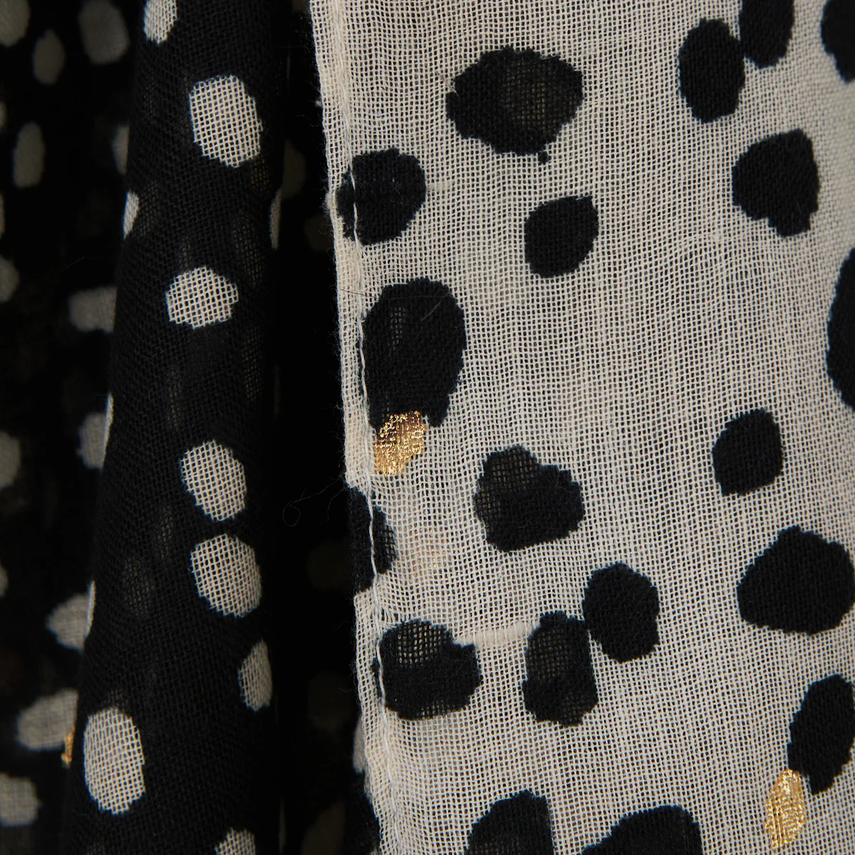 Foulard rectangulaire noir Offin - Image 2